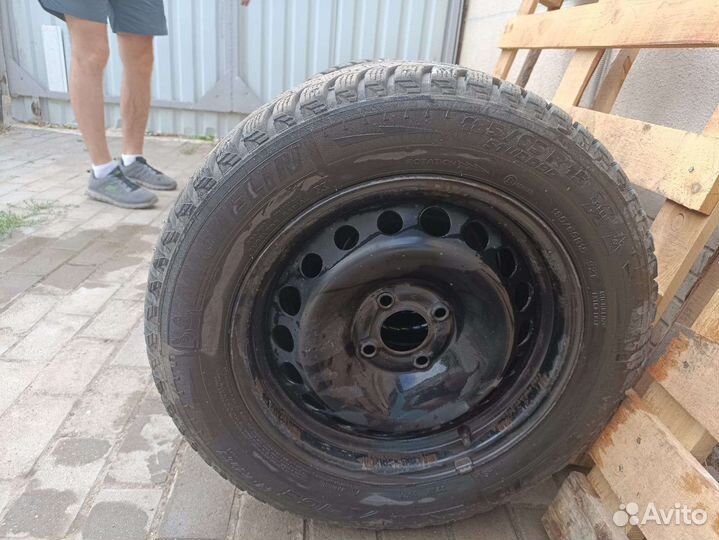 Michelin X-Ice North 3 185/65 R15 92T