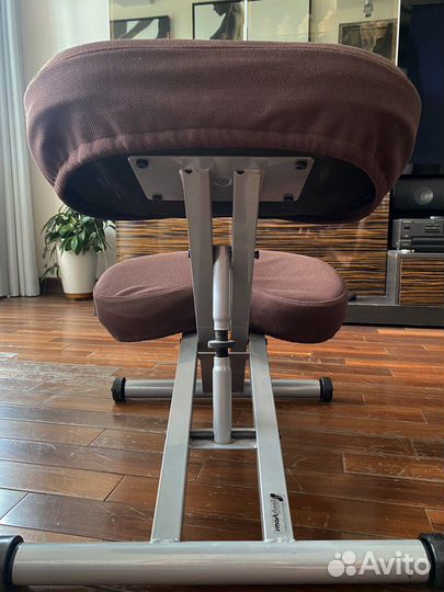 Коленный стул