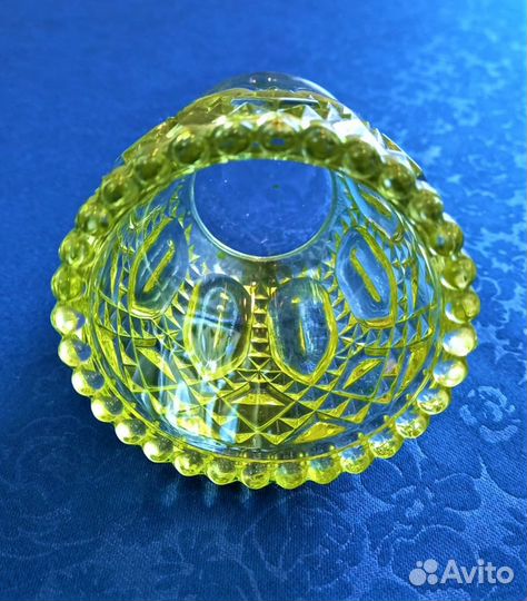 Антикварный урановый бокал 19 век