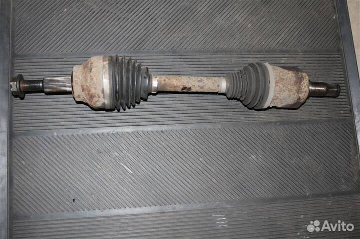 Привод передний левый Jeep Grand Cherokee WK2 рес