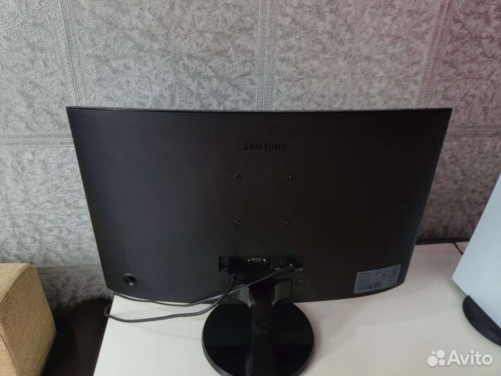 Монитор Samsung CF39 C24F390FHI черный