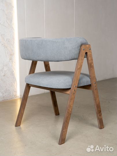 Комплект стульев для кухни дома и офиса