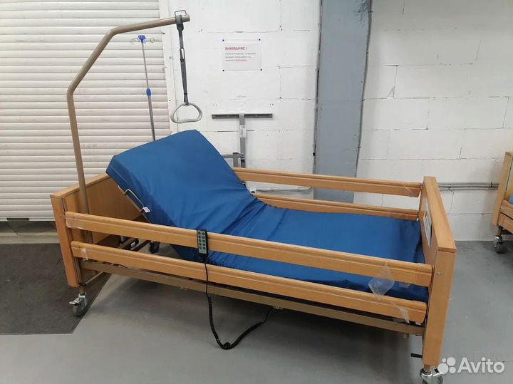 Кровать для лежачих больных кмр-14 орех