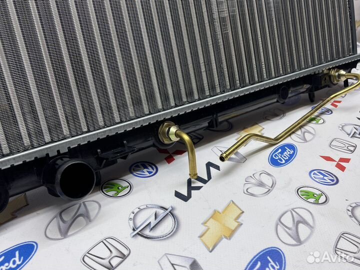 Радиатор охлаждения Mitsubishi Carisma/Space Gear