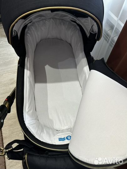 Коляска Adamex Chantal se 2 в 1