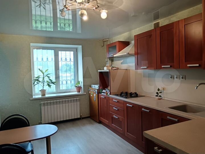 3-к. квартира, 89 м², 1/10 эт.