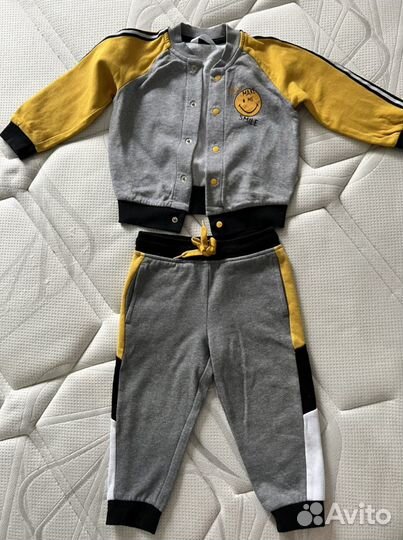 Спортивный костюм