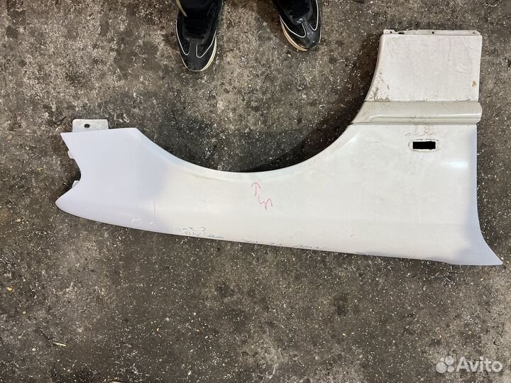 W202 крыло правое