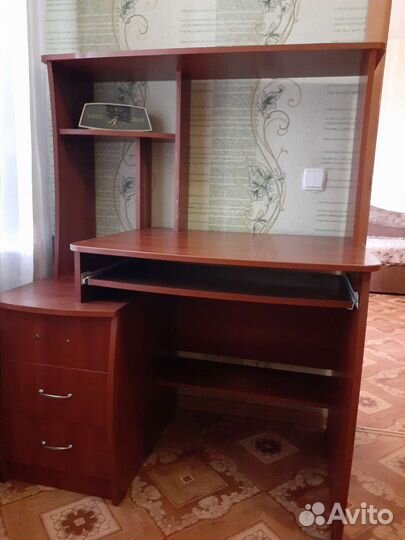 Компьютерный стол