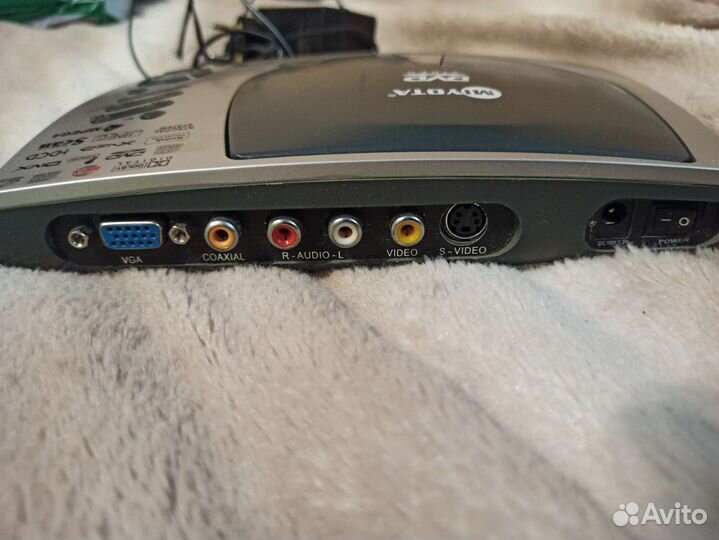 Портативный DVD плеер miyota в отличном состоянии