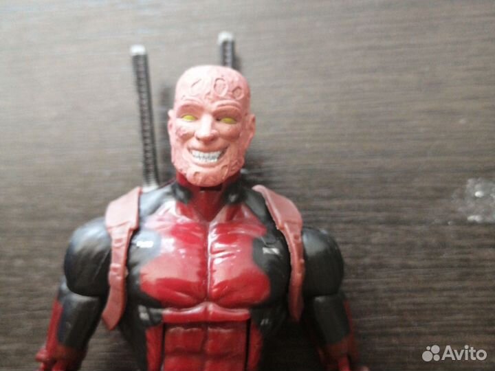 Дэдпул фигурка deadpool marvel legends