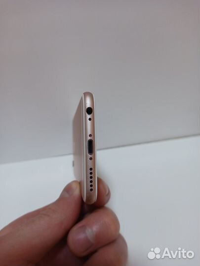 iPhone 6S, 64 ГБ