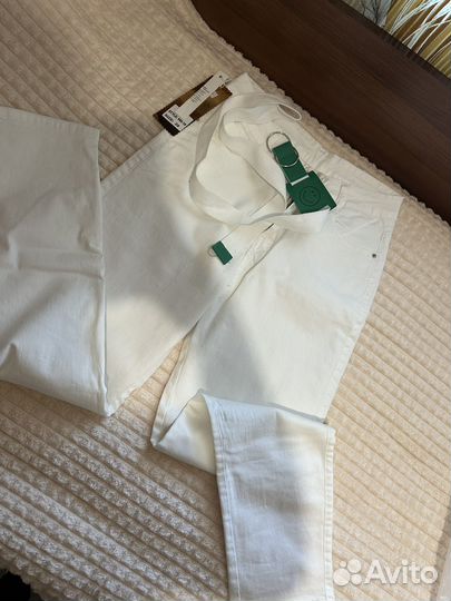 Футболка, джинсы