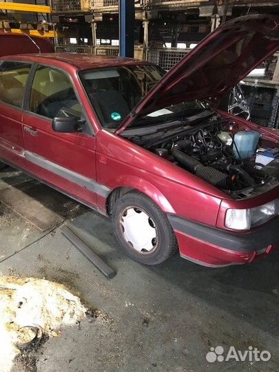 Разбор на запчасти Volkswagen Passat 3