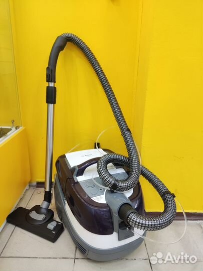 Пылесос Bosch BWD41740/04 (гэс)