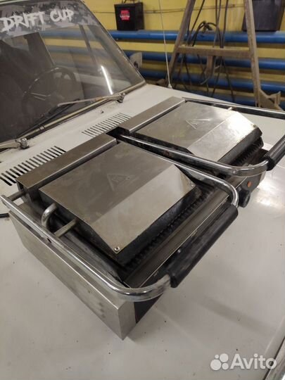 Гриль прижимной двойной Hurakan HKN-PE44R