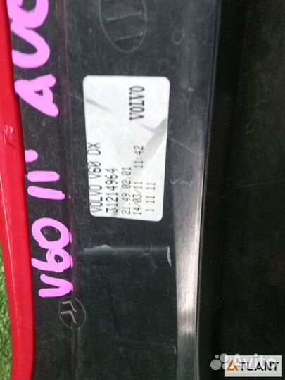 Фонарь задний правый volvo V60