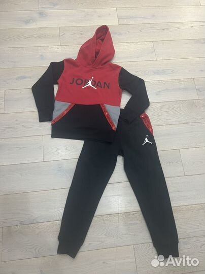 Спорт костюм