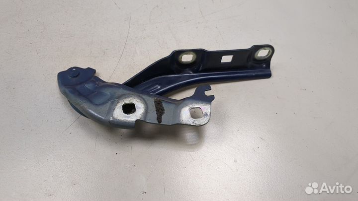 Петля капота левая Chevrolet Trailblazer