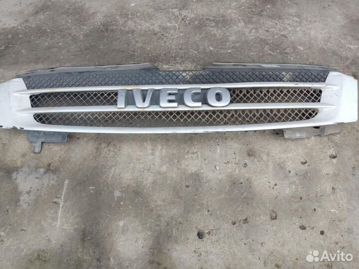 Решетка радатора Ивеко Дейли Е4 06-11