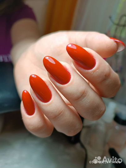 Маникюр, педикюр, наращивание ногтей