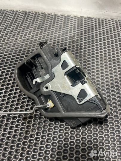 Замок боковой двери задний левый Bmw Х6 3.0 N55B30