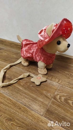 Игрушечная Собака на поводке