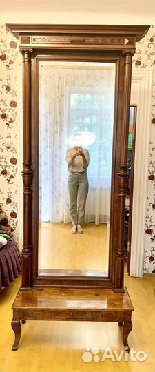 Антикварное зеркало