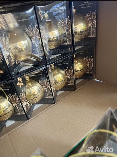 Новогодние шары “Moet Chandon “