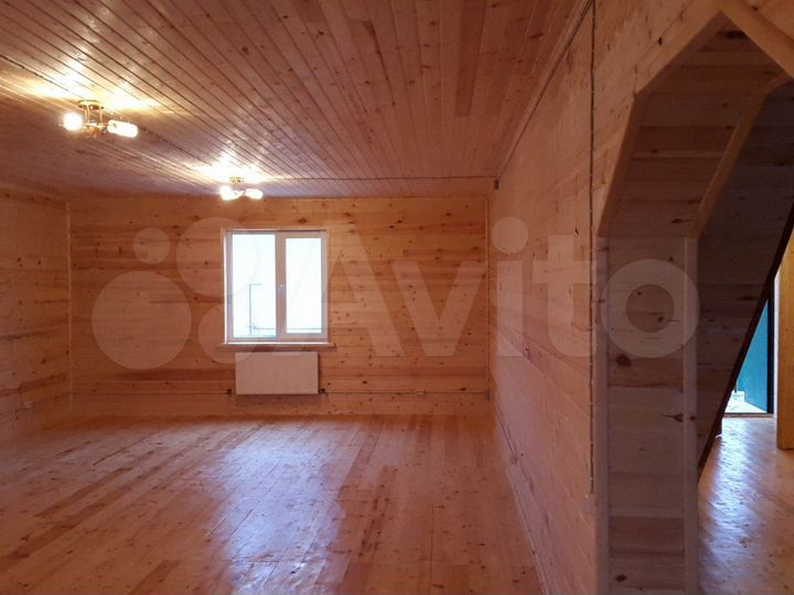 Дом 145 м² на участке 5,6 сот.