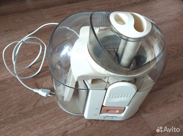 Соковыжималка Binatone je-500