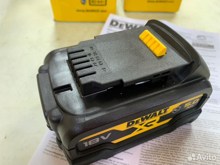 Аккумулятор dewalt XR DCB184G (5ач) маслостойкий