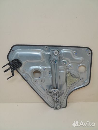 Стеклоподъемник электр. задний правый Kia Venga YN