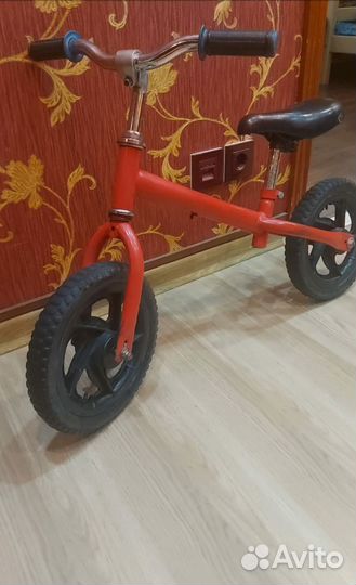 Беговел для малышей от 2 лет