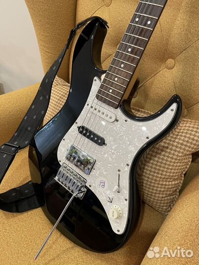 Электрогитара Yahama pacifica 012