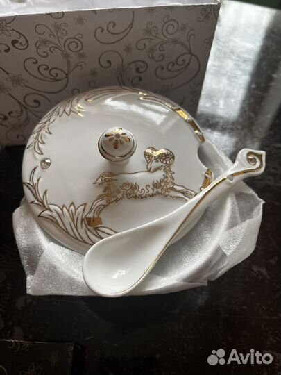 Икорница фарфоровая