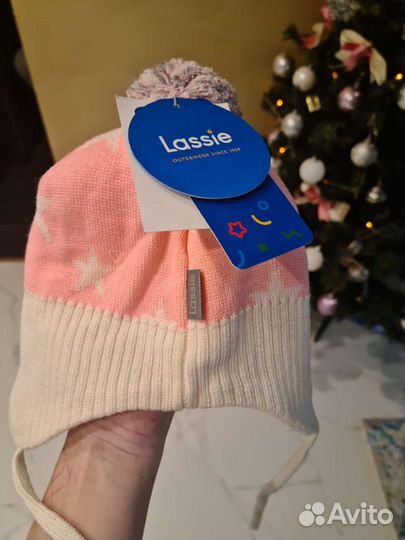 Шапка новая для девочки Lassie