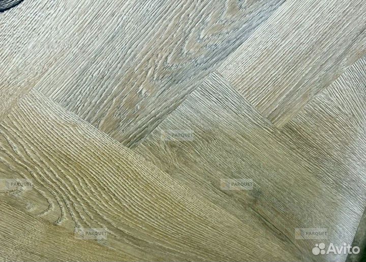 Виниловый ламинат елочкой