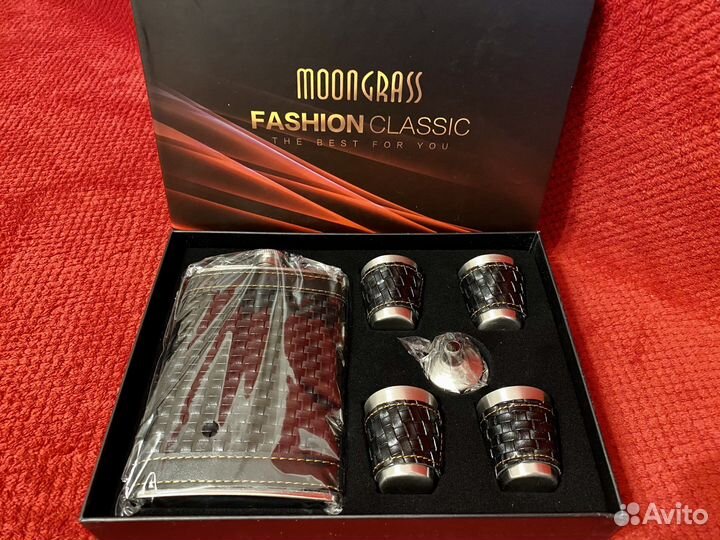 Подарочный набор фляжка и рюмки