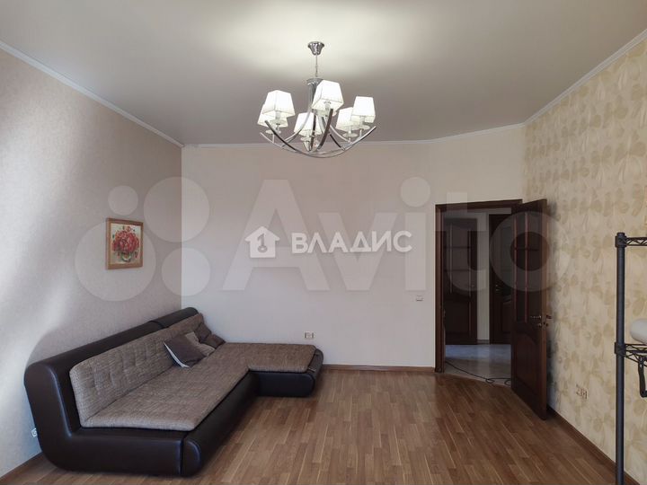 2-к. квартира, 73 м², 9/10 эт.