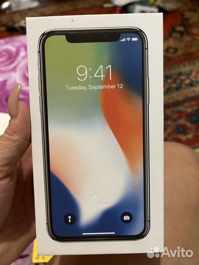 Коробка на iPhone 7 и 10