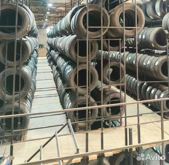 Kumho WinterCraft WP72 275/40 R19 101M