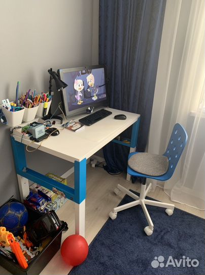 Письменный стол и стул IKEA