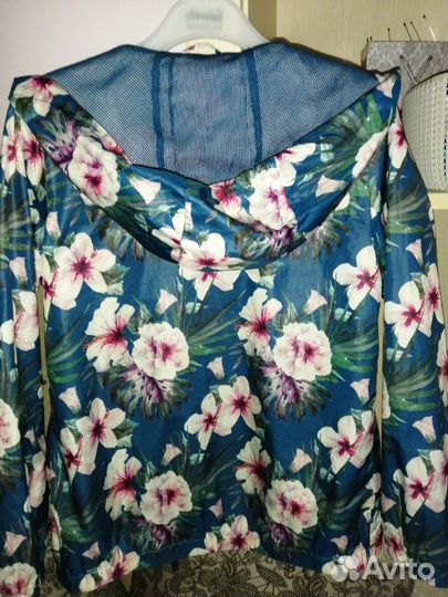 Куртка-ветровка