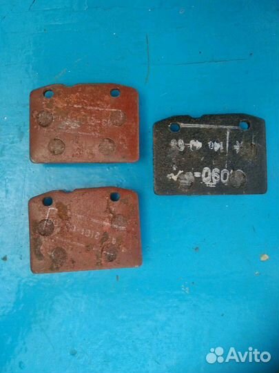 Новые Тормозные Колодки на классику.Много комплект