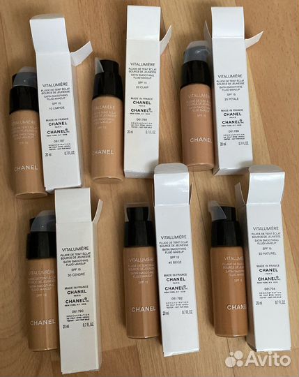 Тональные кремы Chanel разные