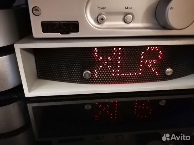 M2tech Young (red lamp)