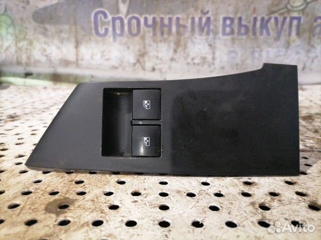 Блок управления стеклоподъемниками Opel Astra GTC