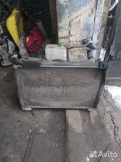 Радиатор охлаждения Suzuki Grand Vitara