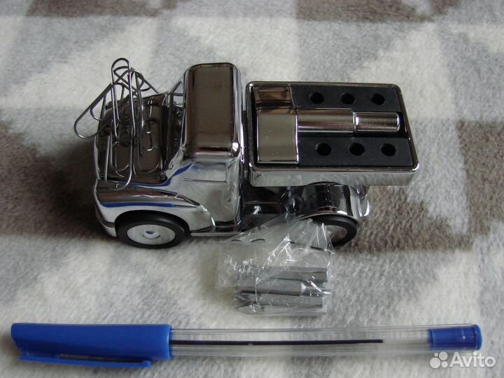 Walton Truck Troika машинка + скрепки, инструменты